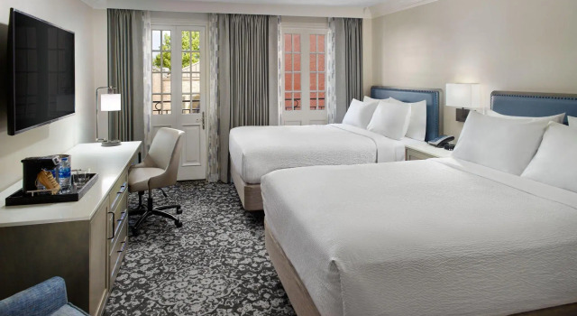 Четырёхместный номер Standard Four Points by Sheraton French Quarter