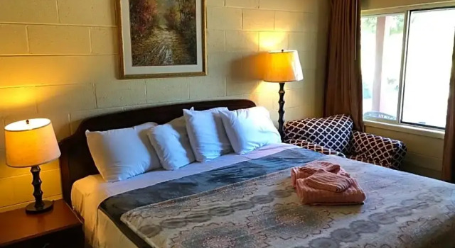 Номер Standard Rolling Hills Motel