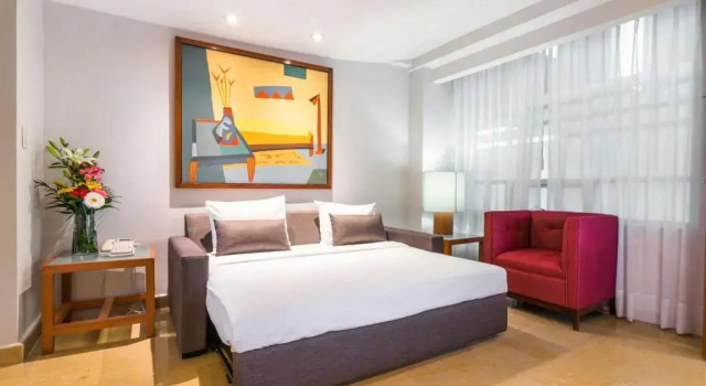 Трёхместный номер Eurostars Zona Rosa Suites