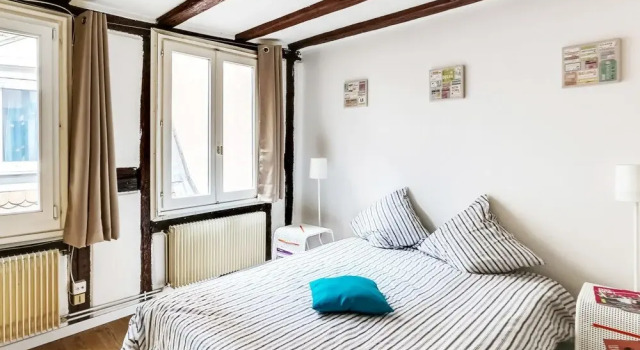 Jolie Studio Coeur de Ville, Забронировать Отель Страсбург Strasbourg Eurometropole, рядом с Церковь Св. Мадлен