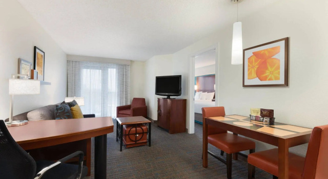 Четырёхместный люкс c 1 комнатой Residence Inn by Marriott Oklahoma City Downtown/Bricktown