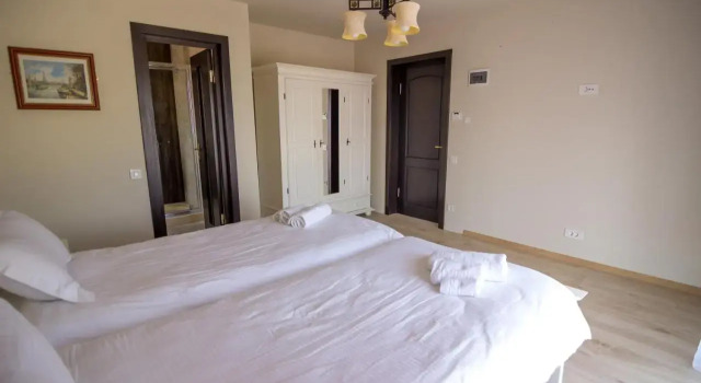 Wonderland Cluj Resort, Забронировать Курортный отель Бизнес-отели Клуж-Напока, рядом с Dormition of the Theotokos Cathedral, 4* 5*