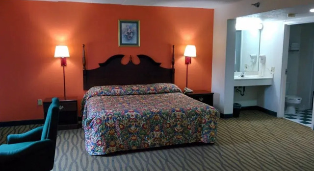 President Inn & Suites, Забронировать Отель Отели Backbone Mountain с парковкой, Парковка
