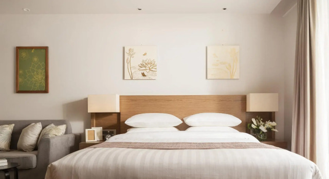 Двухместный номер Standard с балконом Hotel Emion Phnom Penh