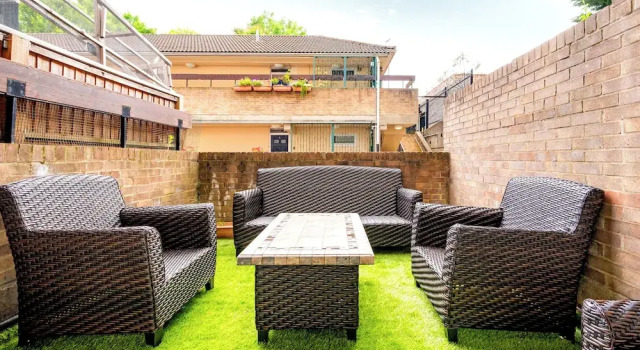 Nice 3 Bed Flat near Paddington, Забронировать Отель Лондон Большой Лондон, рядом с Станция метро Paddington (линия H&amp;C)