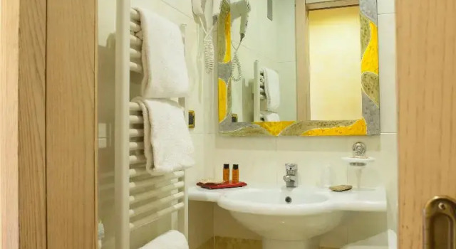 Четырёхместный номер Standard Hotel Alba Palace