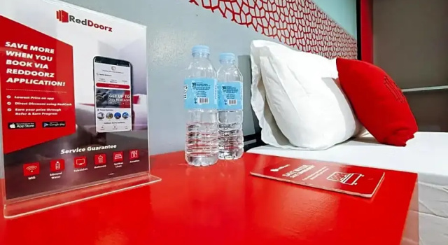 Двухместный номер Standard RedDoorz Plus near Ateneo de Davao
