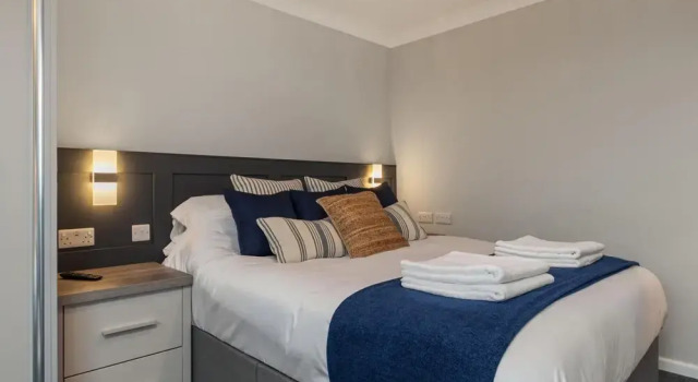 Коттедж с 4 комнатами Golwg Y M r - Sea View Cottage With Hot Tub