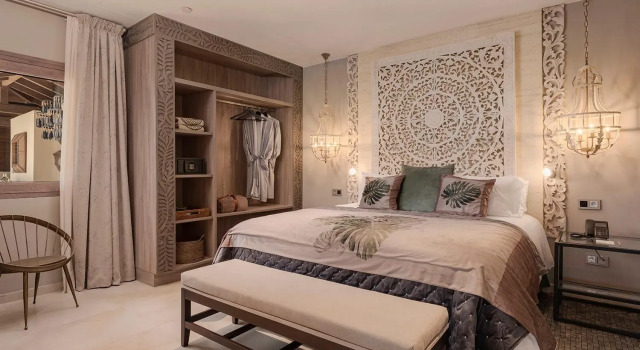 Royal River, Luxury Hotel, Забронировать Отель Адехе 