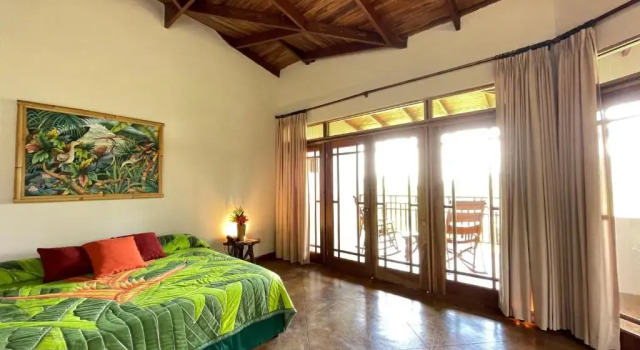 Вилла Lost Iguana Resort and Spa