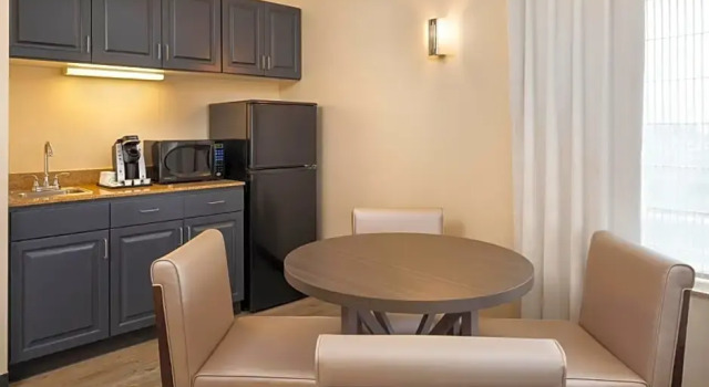 Двухместный люкс c 1 комнатой Holiday Inn Hotel & Suites Maple Grove Northwest Minneapolis-Arbor Lakes by IHG