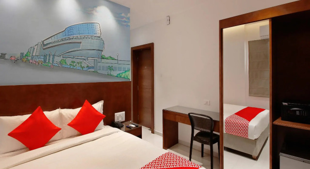 Collection O 24583 Sesha Grand, Rezerwuj Hotel Kukatpalli 