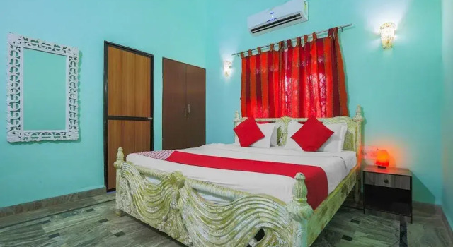 OYO 25020 Tapasya, Prenota Hotel Vagator 