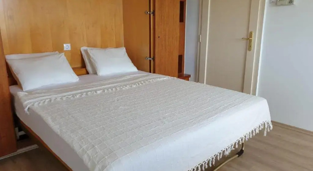 Best Rated Central Apartment Vienna - well heated, WiFi, 24-7 Self Check-In, Board games, Netflix, Prime, Prenota Appartamento Vienna Austria