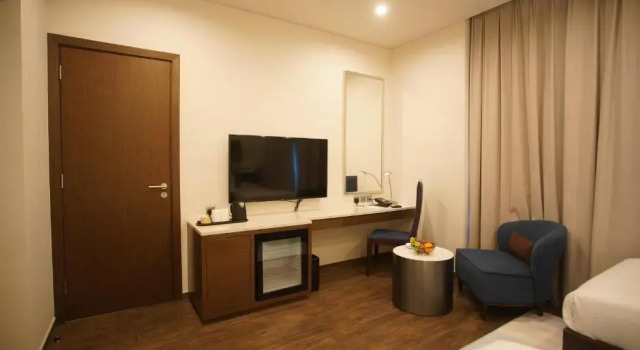 Camera Standard C - Hotel and Suites Doha