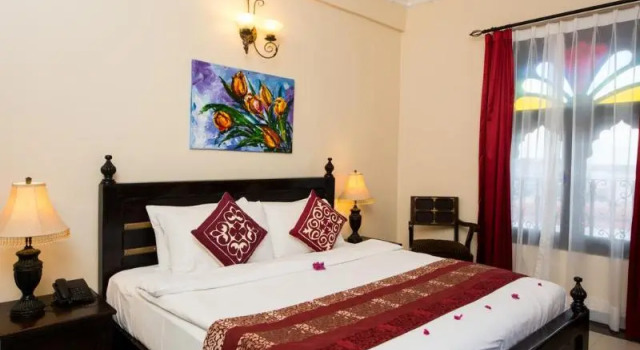 Номер Standard с видом на город Golden Tulip Stone Town Boutique