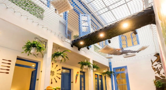 Granada Hostel, Забронировать Хостел Недорогие отели Богота, рядом с Дворец правосудия Колумбии, недорого