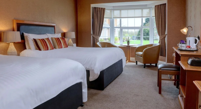 Семейный номер Standard Best Western Plus Kenwick Park Hotel