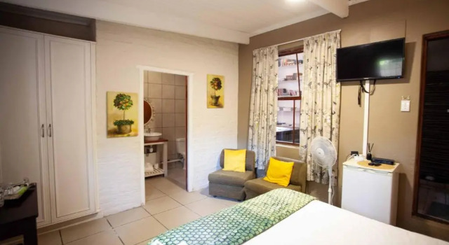 Номер Standard Flametree Guesthouse
