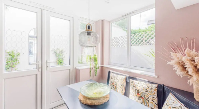 Clapham Calm 2 Bedroom Flat With Garden