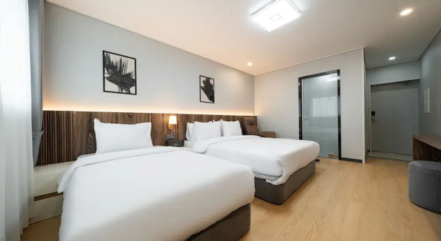 Двухместный номер Standard с видом на город Hound hotel gunsan