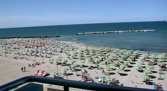 Двухместный номер Standard с балконом и с видом на море Hotel Iones