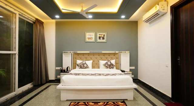 Posh Garden Inn, Varaa Hotelli Hotellit Haryana pysäköinnillä, Pysäköinti