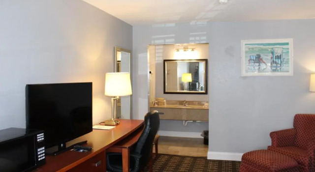 Номер Standard Charleston Creekside Inn