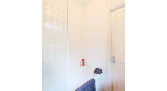 Modern 2 BR Flat in Bedford Park