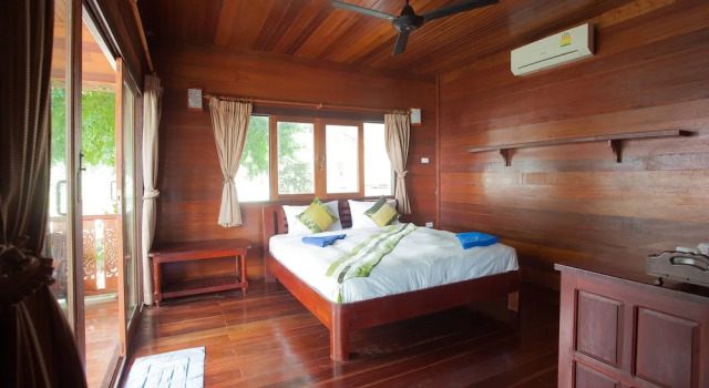 Бунгало с балконом Koh Tao Regal Resort