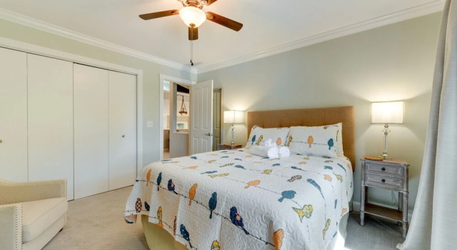 Waterfront Troutman Vacation Rental on Lake Norman, Rezervați Casă de vacanță Troutman Statele Unite ale Americii