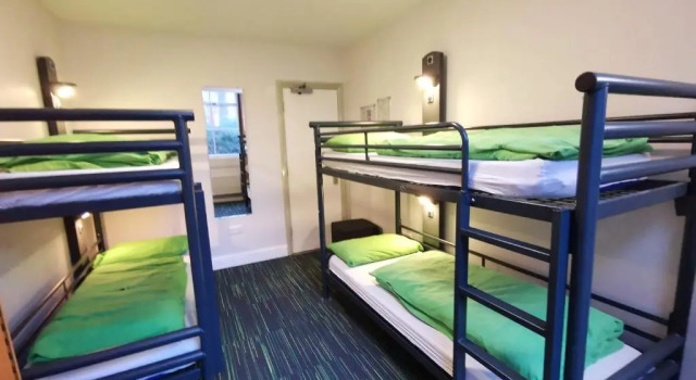 Четырёхместный номер Standard YHA London Earls Court