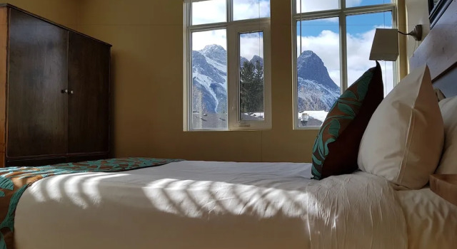 Camera Luxury 3 camere con vista sulle montagne Sunset Resorts Canmore and Spa