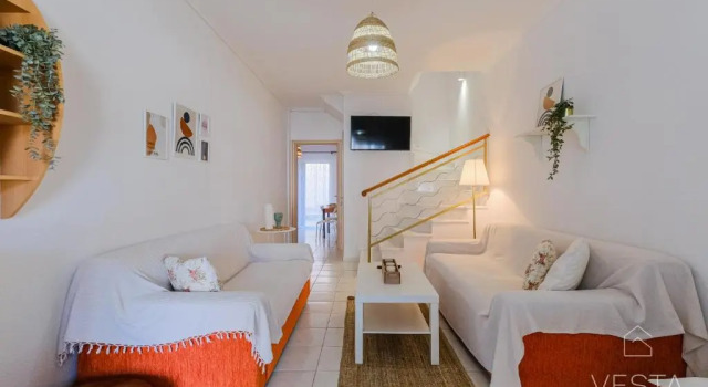 Waterlily 3-bedroom Maisonette, 75m to sandy beach, Book Hotel Skála Nikíta Macedonia