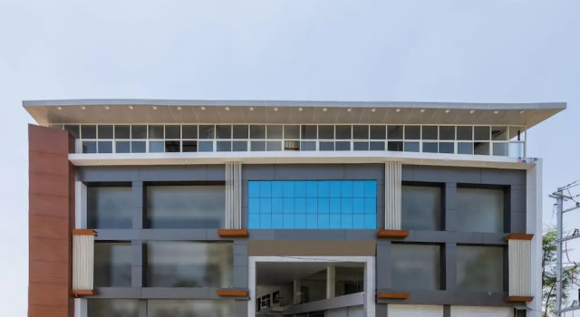 OYO 28247 Hotel SMR Palace