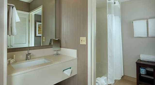 Двухместный люкс c 1 комнатой Courtyard by Marriott New Haven Orange