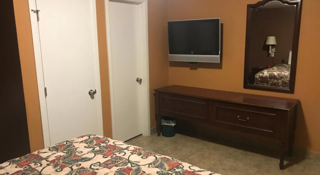 New Corral Motel