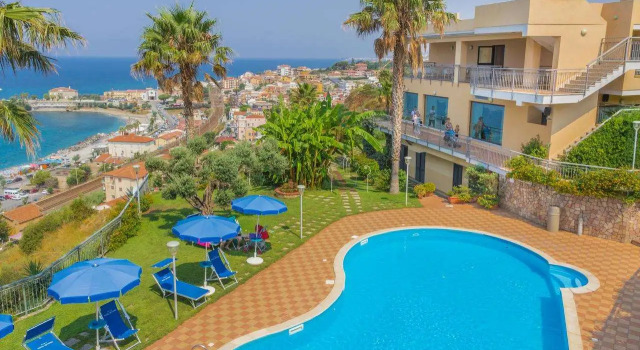 Nettuno Hotel Palace, Book Hotel Hoteller i Belvedere Marittimo med parkering, Parkering