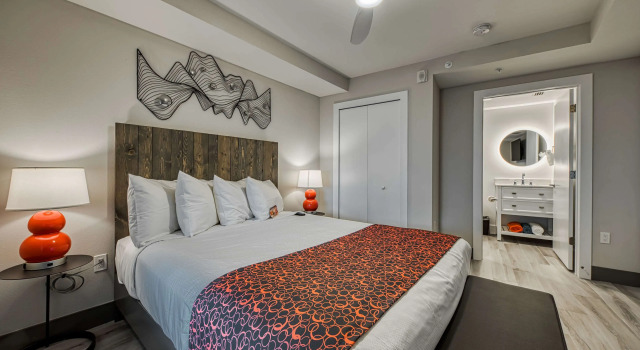 FUSION Resort Waterfront Suites, Забронировать Курортный отель Треже-Айленд Сент-Пит-Бич, рядом с Treasure Island Golf Tennis Recreation Center