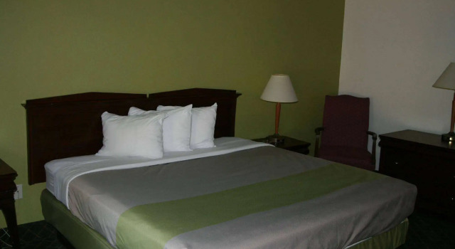 Travelodge by Wyndham Roanoke