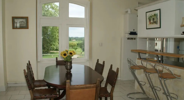 Apartment in a 15th Century Castle With Swimming Pool, Buchen Sie Ferienwohnung Espalais Languedoc-Roussillon