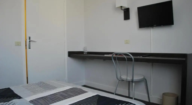 Двухместный номер Standard Brit Hotel Cahors Centre - Le Valentre