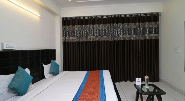 Ronak Hotel, Забронировать Отель Гургаон Gurgaon Region, рядом с Apollo Tyres Ltd