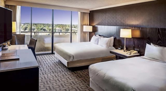 Клубный номер Executive Hilton Sacramento Arden West