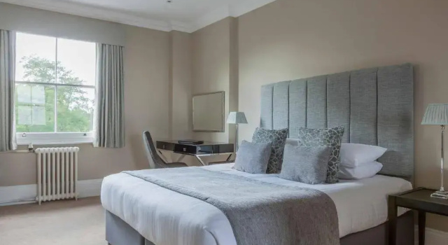 Номер Standard Oatlands Park Hotel