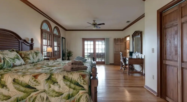 Plantation House On Palma Sola Bay Private Pool And Boat Dock 7 Bedroom Home by Redawning