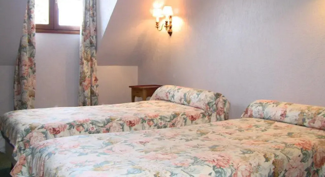 Auberge Des Potiers, Забронировать Хостел Хостелы Жуи-ле-Потье, Хостел