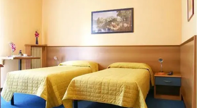 Victoria, Rezervovat Hotel Varedo Lombardie