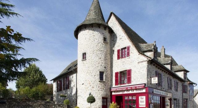 Auberge de la Tour, Book Hostel / Vandrerhjem Hoteller i Cantal med morgenmad, Morgenmad