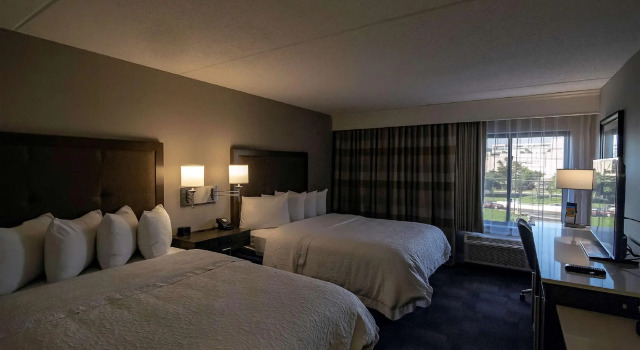 Четырёхместный номер Standard Hampton Inn Carlstadt At The Meadowlands